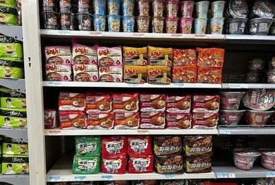 韓國(guó)火雞面深陷雙標(biāo)風(fēng)波 食品流通標(biāo)準(zhǔn)差異引熱議